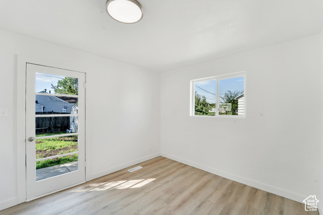 Photo 11 for MLS #2103440 at 878 E Elgin Ave