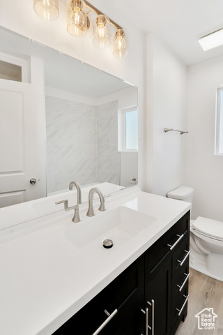 Photo 13 for MLS #2103440 at 878 E Elgin Ave