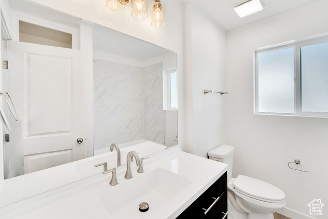 Photo 14 for MLS #2103440 at 878 E Elgin Ave