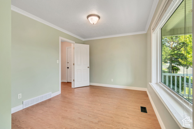 Photo 7 for MLS #2103447 at 927 E 70 South