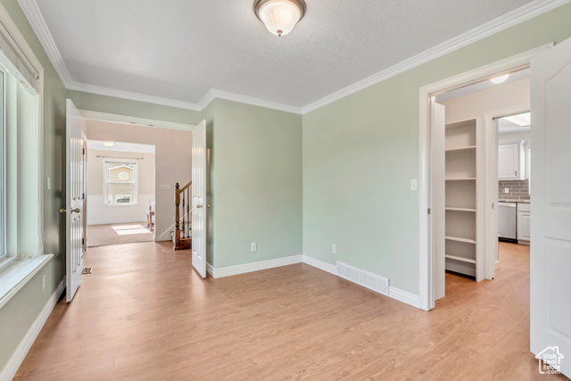 Photo 6 for MLS #2103447 at 927 E 70 South