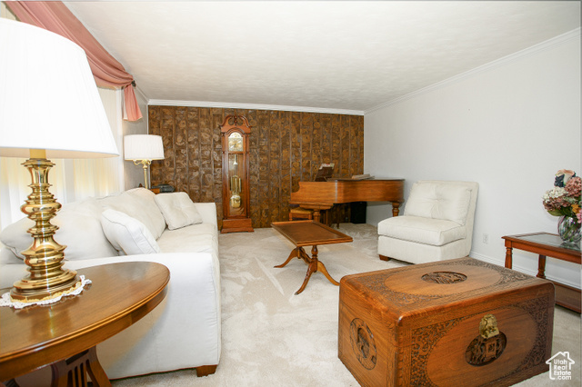 Photo 15 for MLS #2103454 at 744 Van Dyke Way