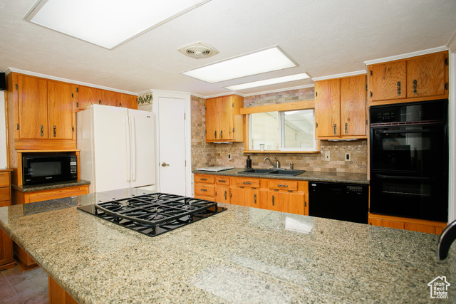 Photo 19 for MLS #2103454 at 744 Van Dyke Way