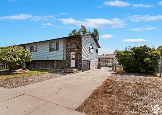 Photo 4 for MLS #2103463 at 475 W 2400 South