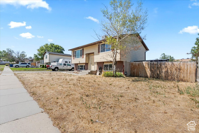 Photo 3 for MLS #2103469 at 3960 S 6865 West