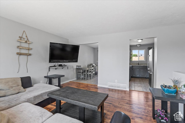 Photo 5 for MLS #2103469 at 3960 S 6865 West