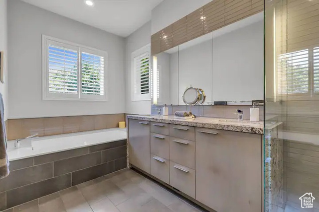 Photo 13 for MLS #2103484 at 2548 E Dimple Dell Rd