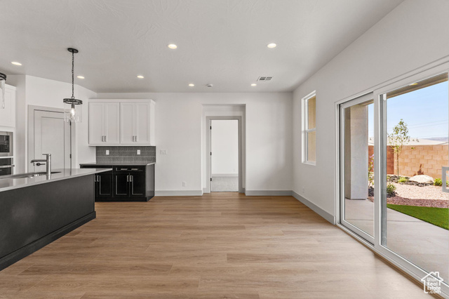 Photo 12 for MLS #2103497 at 1033 E Coyote Crest Dr