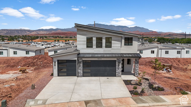 Photo 3 for MLS #2103497 at 1033 E Coyote Crest Dr