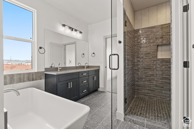 Photo 16 for MLS #2103497 at 1033 E Coyote Crest Dr
