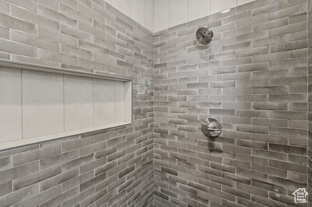Photo 18 for MLS #2103497 at 1033 E Coyote Crest Dr