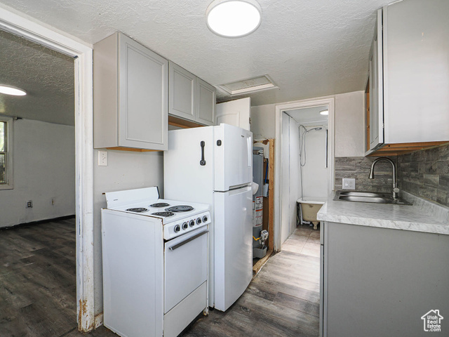Photo 11 for MLS #2103515 at 3564 S Jefferson Ave