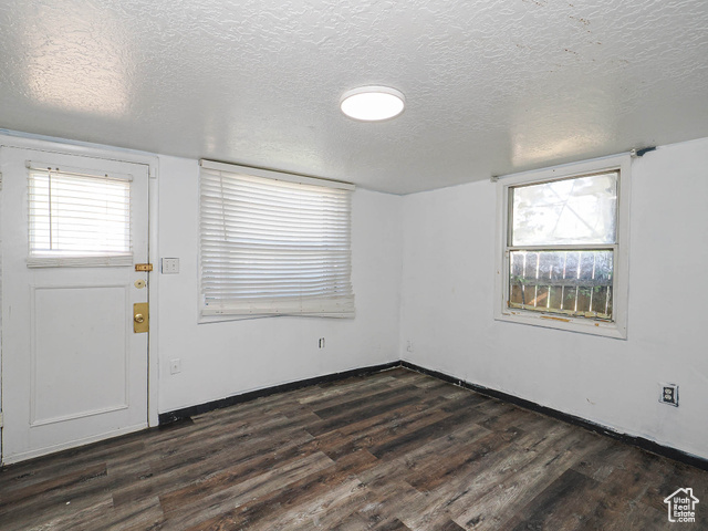 Photo 7 for MLS #2103515 at 3564 S Jefferson Ave