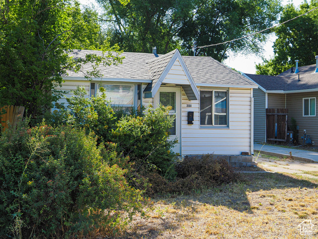 Photo 3 for MLS #2103515 at 3564 S Jefferson Ave
