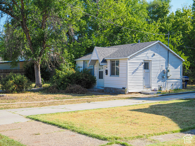 Photo 4 for MLS #2103515 at 3564 S Jefferson Ave