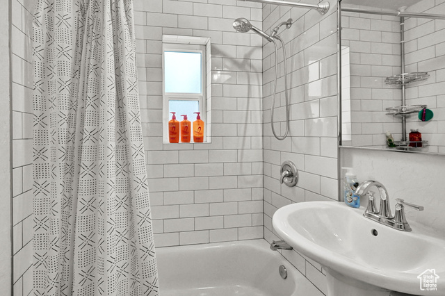 Photo 15 for MLS #2103523 at 848 N Poinsettia Dr
