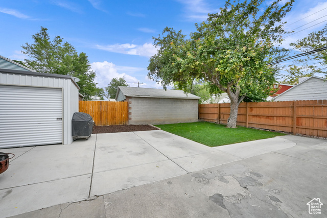 Photo 28 for MLS #2103523 at 848 N Poinsettia Dr
