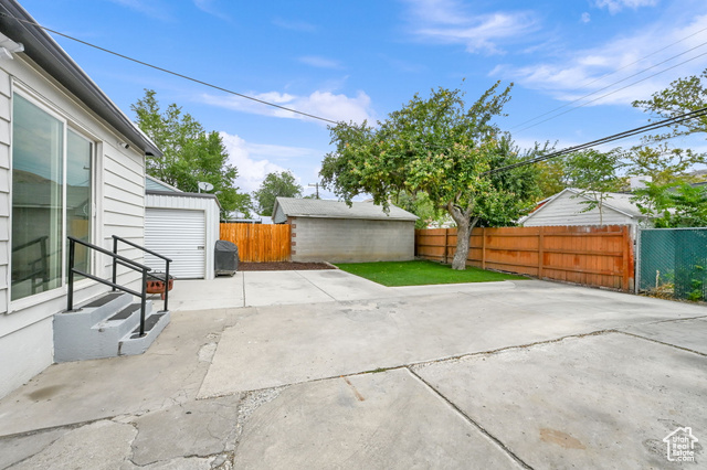 Photo 25 for MLS #2103523 at 848 N Poinsettia Dr
