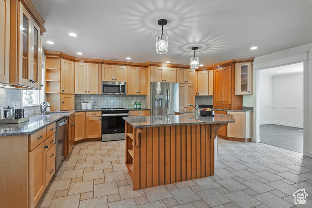 Photo 15 for MLS #2103610 at 932 N Northridge
