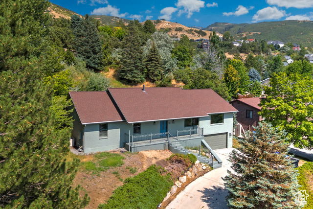 Photo 3 for MLS #2103610 at 932 N Northridge