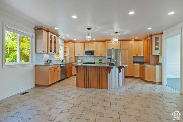 Photo 12 for MLS #2103610 at 932 N Northridge