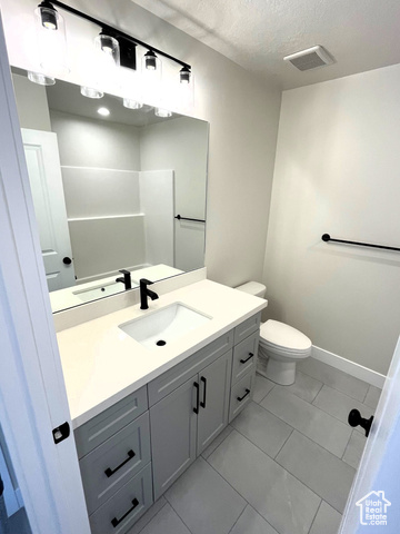 Photo 15 for MLS #2103618 at 1226 N Berra Blvd