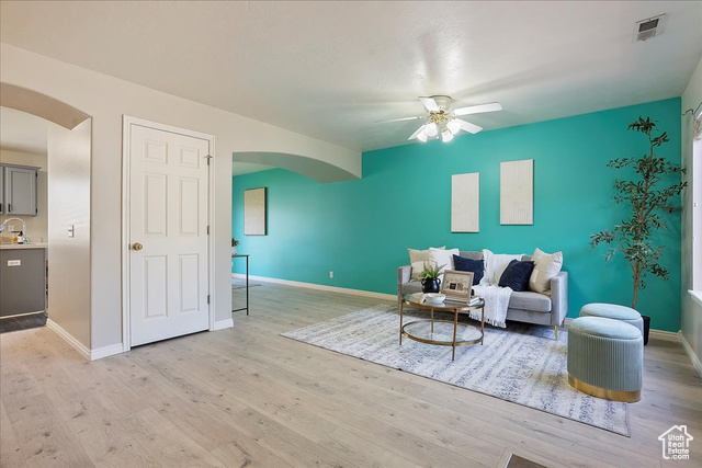 Photo 6 for MLS #2103642 at 699 N Grammercy Ave