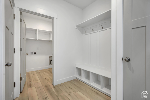 Photo 18 for MLS #2103653 at 328 S Osborne Ct #809