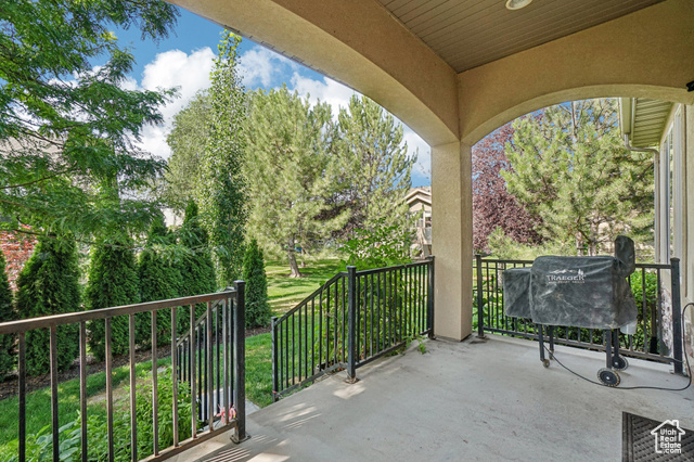 Photo 36 for MLS #2103673 at 1909 W Golden Pond Way
