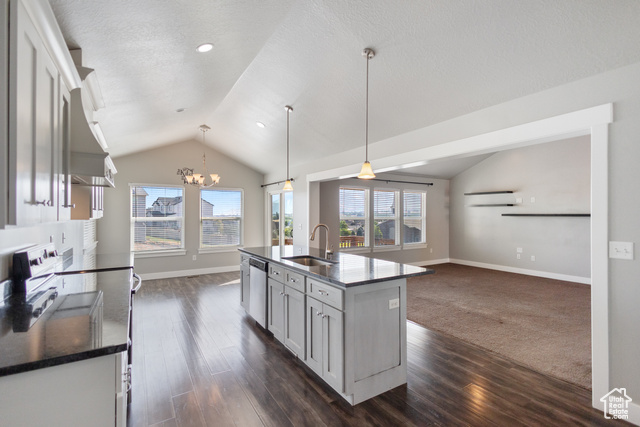 Photo 7 for MLS #2103676 at 583 Sunset Dr