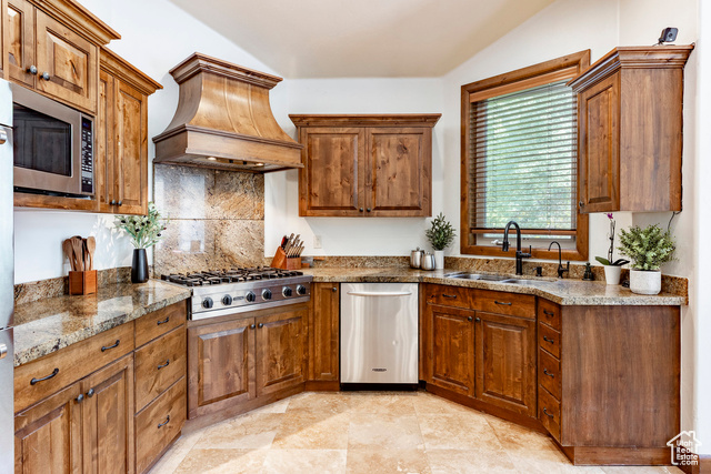 Photo 14 for MLS #2103689 at 3239 Creek Rd