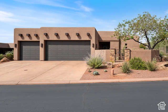 Photo 2 for MLS #2103690 at 2329 N Cohonina Trl