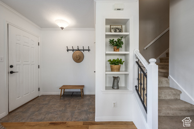 Photo 16 for MLS #2103691 at 893 Zurich Ln