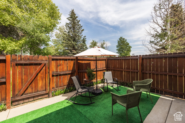 Photo 13 for MLS #2103691 at 893 Zurich Ln