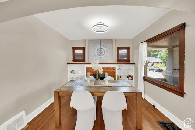 Photo 6 for MLS #2103713 at 352 E Garfield Ave