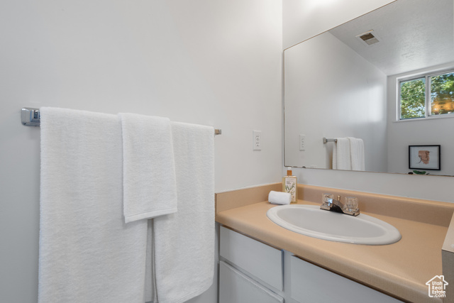 Photo 13 for MLS #2103732 at 241 E Crestone Ave #16A