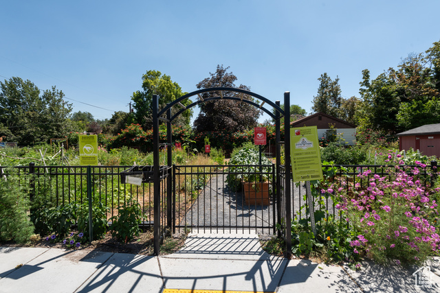 Photo 32 for MLS #2103732 at 241 E Crestone Ave #16A