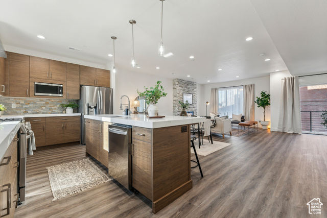 Photo 5 for MLS #2103758 at 1618 S Main St #2