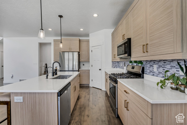 Photo 8 for MLS #2103790 at 4162 W Gate Keeper Dr #705