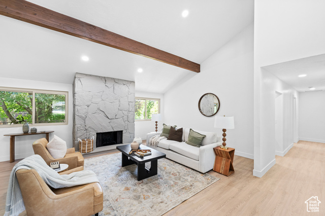 Photo 4 for MLS #2103814 at 1644 E Pebble Beach Cir