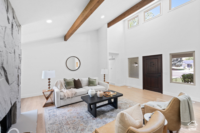 Photo 6 for MLS #2103814 at 1644 E Pebble Beach Cir