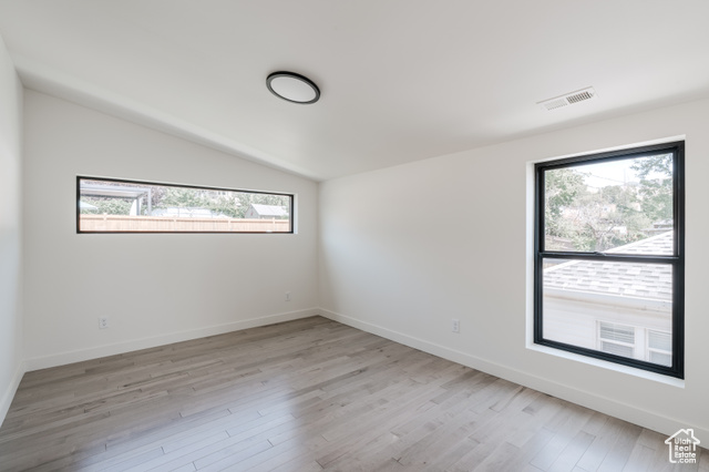 Photo 32 for MLS #2103871 at 707 E 9th Ave