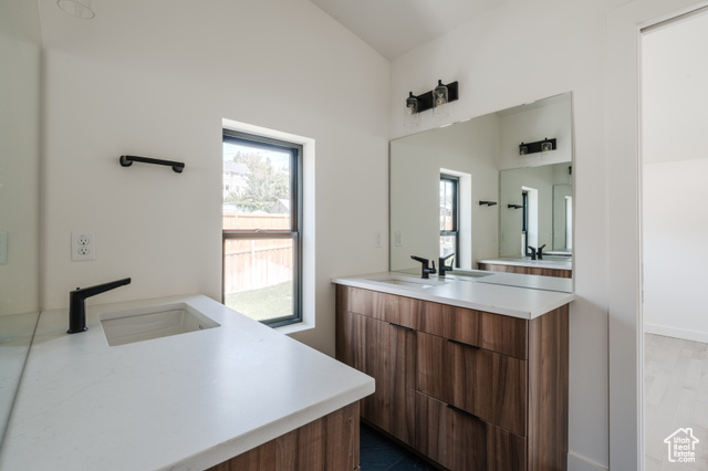 Photo 33 for MLS #2103871 at 707 E 9th Ave