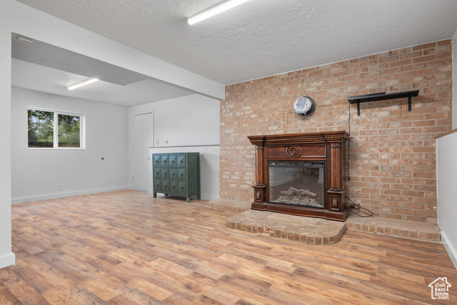 Photo 10 for MLS #2103904 at 3305 W Kingsbrook Ave