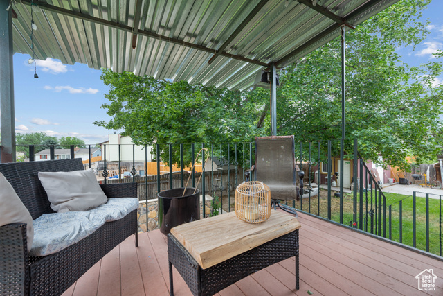 Photo 16 for MLS #2103904 at 3305 W Kingsbrook Ave