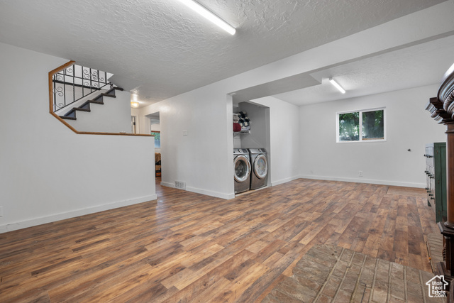 Photo 6 for MLS #2103904 at 3305 W Kingsbrook Ave