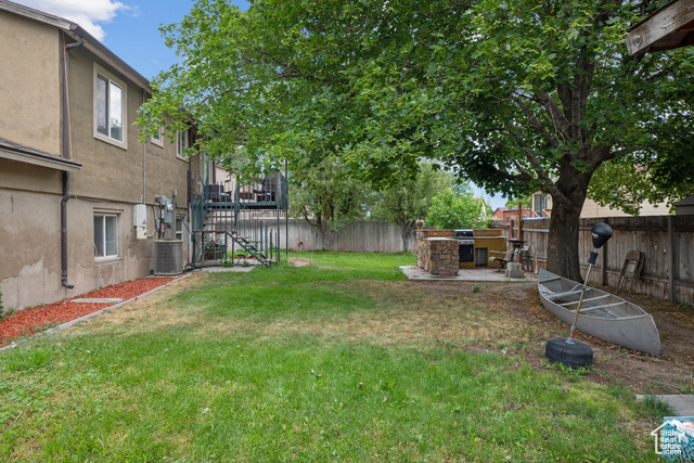 Photo 18 for MLS #2103904 at 3305 W Kingsbrook Ave
