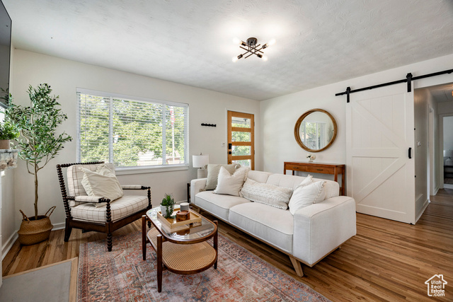 Photo 6 for MLS #2103918 at 2115 S Wyoming St