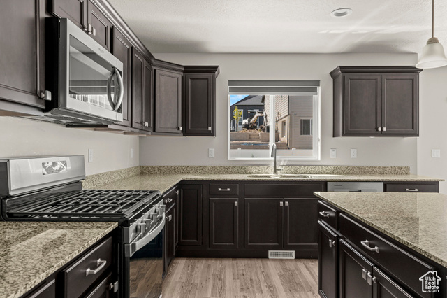 Photo 13 for MLS #2103960 at 1453 W Linen Way