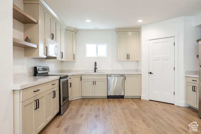 Photo 34 for MLS #2104008 at 2039 S Roan Ave